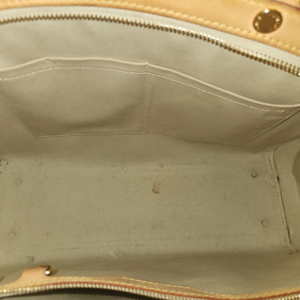 Louis Vuitton Brea In Black Vernis. Stunning LV Bag! With Free COA! - Picture 14 of 15